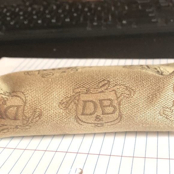 COPY - Dooney & Bourke pouch - Picture 5 of 6